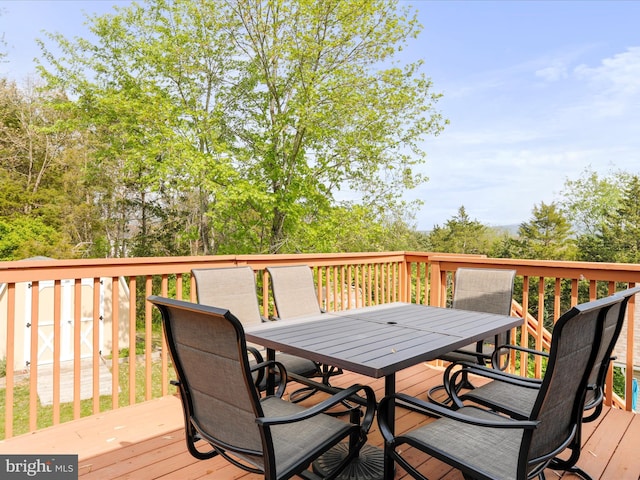 1204 S Fork Dr, Front Royal, VA 22630 - wooden deck with outdoor dining area