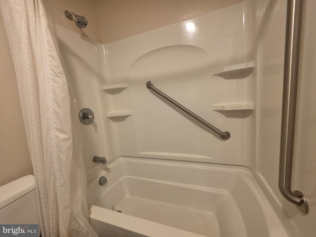 120 S Morwood Ave, Reading, PA 19609 - full bath featuring shower / bath combination with curtain and toilet