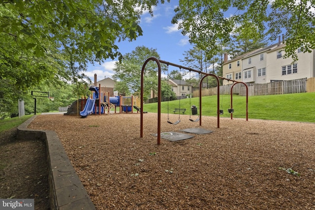 4849 Carriagepark Rd, Fairfax, VA 22032 - community play area featuring a lawn