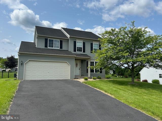 69 Geisinger Ln, Lewistown, PA 17044 - view of front of house with driveway