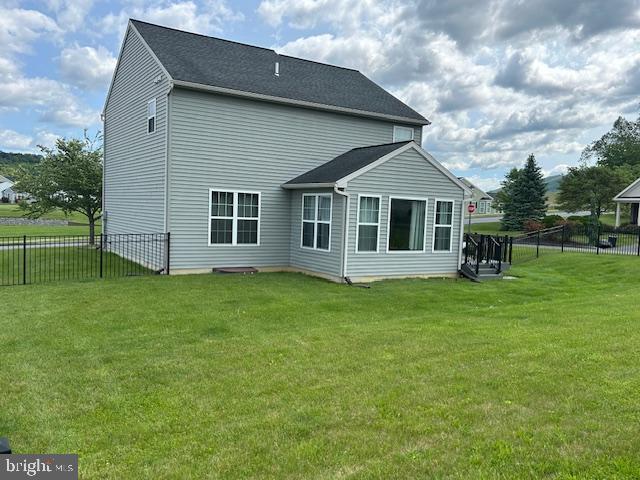 69 Geisinger Ln, Lewistown, PA 17044 - view of rear view of house