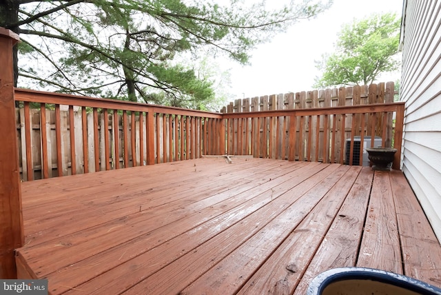 20 Kennebec Ct, Bordentown, NJ 08505 - view of wooden terrace