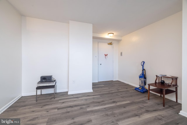 1301 N Harrison St Unit 1108, Wilmington, DE 19806 - unfurnished room featuring wood finished floors and baseboards