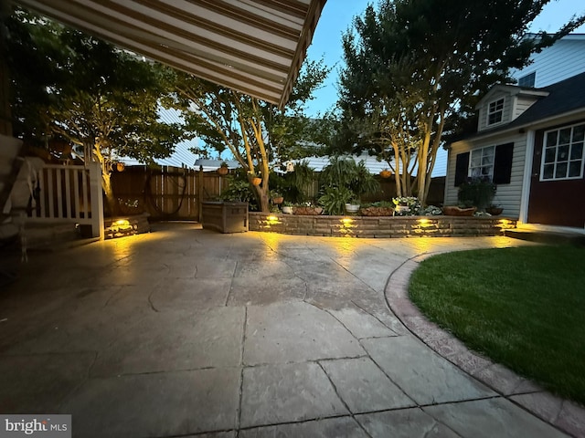 2606 Caroline St, Fredericksburg, VA 22401 - fenced backyard featuring a patio
