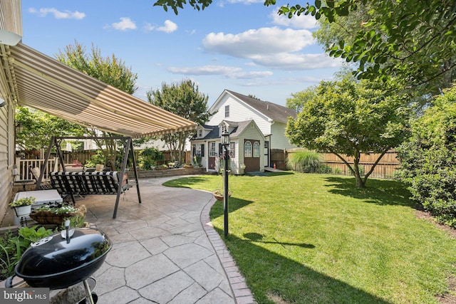 2606 Caroline St, Fredericksburg, VA 22401 - view of yard with a patio and an outdoor structure