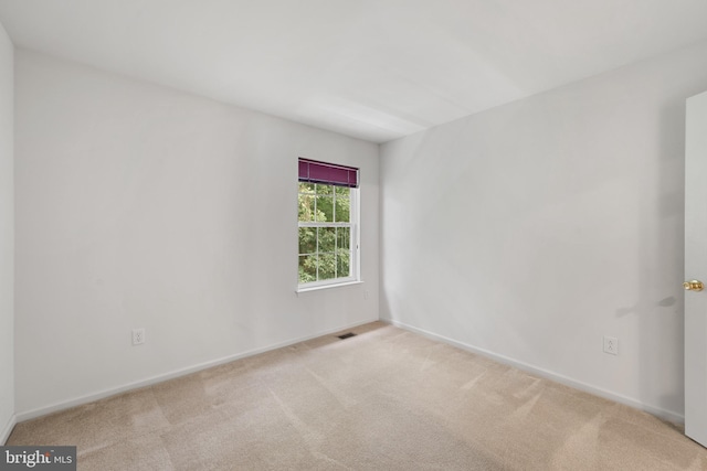 101 Glencoe Ct, Newark, DE 19702 - carpeted empty room featuring baseboards