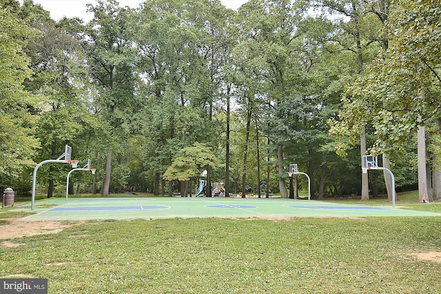 8601 Manchester Rd Unit 319, Silver Spring, MD 20901 - view of sport court featuring a yard and community basketball court
