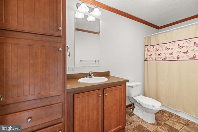 4767 S Ox Rd, Edinburg, VA 22824 - full bathroom featuring vanity, crown molding, and a shower with shower curtain