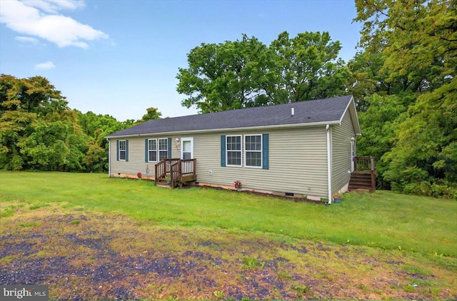 4767 S Ox Rd, Edinburg, VA 22824 - view of front of home with crawl space and a front lawn