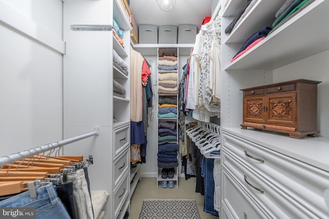 606 Yorkshire Ct, Sewell, NJ 08080 - walk in closet featuring light carpet