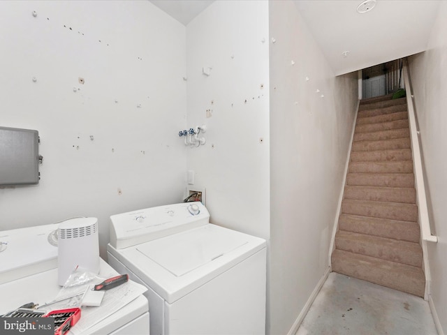 2482 Wentworth Dr Unit 2482, Crofton, MD 21114 - laundry room featuring washer and dryer and baseboards