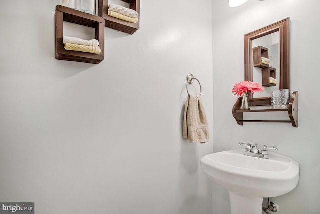 7215 Conley St, Baltimore, MD 21224 - view of bathroom