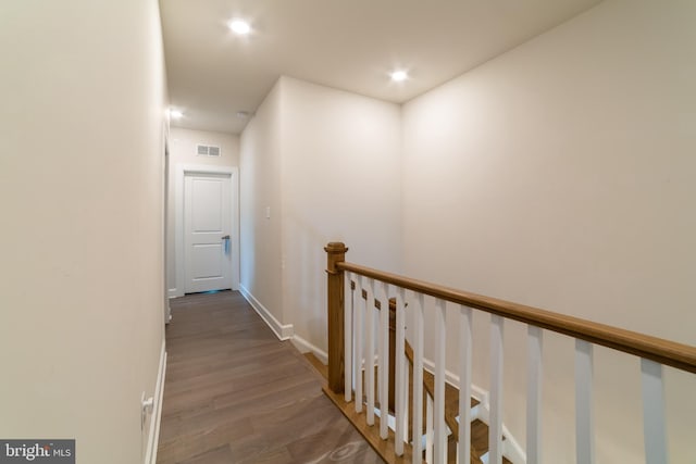 233 W Ponds Edge Dr, Media, PA 19063 - corridor featuring wood finished floors, an upstairs landing, recessed lighting, and baseboards