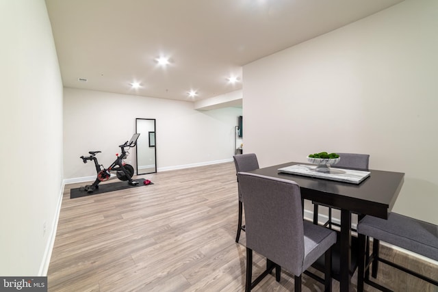 233 W Ponds Edge Dr, Media, PA 19063 - dining area with light wood finished floors, baseboards, and recessed lighting