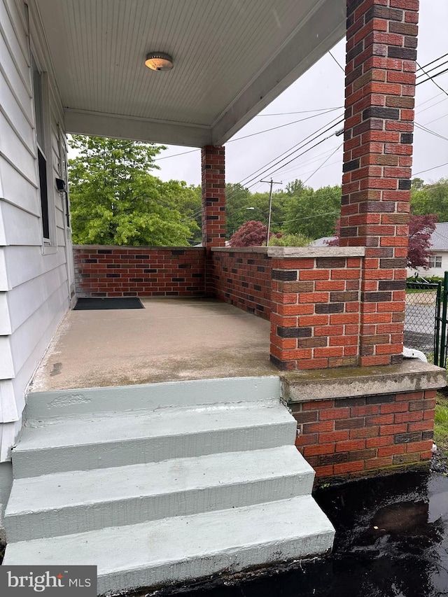 409 S Balliet St, Frackville, PA 17931 - view of stairway