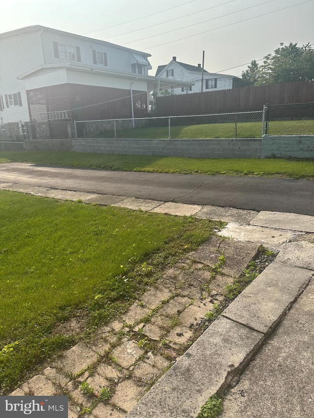 409 S Balliet St, Frackville, PA 17931 - view of yard