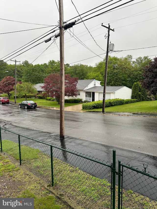 409 S Balliet St, Frackville, PA 17931 - view of asphalt street with curbs