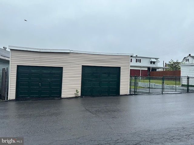 409 S Balliet St, Frackville, PA 17931 - view of garage