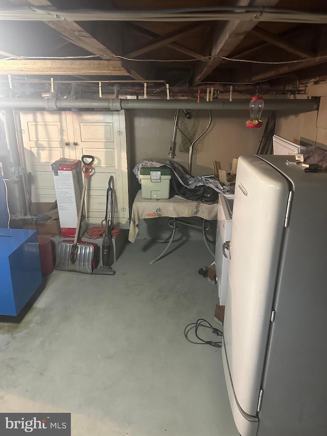 409 S Balliet St, Frackville, PA 17931 - below grade area featuring fridge