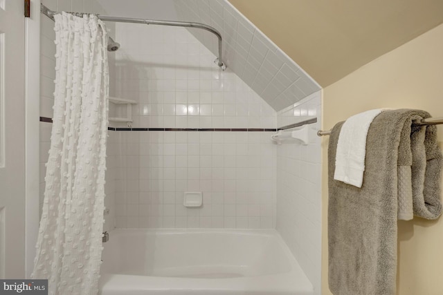 4212 Penner Ln, Fairfax, VA 22033 - full bathroom featuring shower / tub combo with curtain