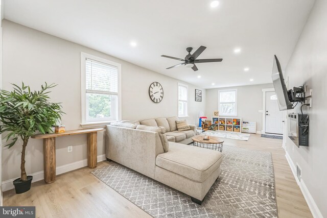 330 Date St, Warminster, PA 18974 - living area with light wood-type flooring, a ceiling fan, recessed lighting, and baseboards