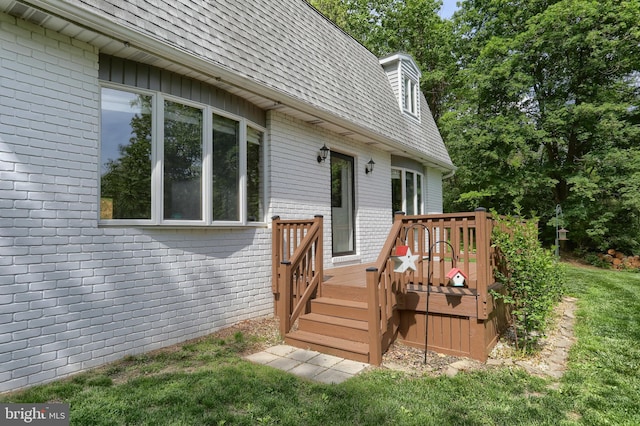 46 Gelsinger Rd, Reading, PA 19608 - wooden deck with a yard
