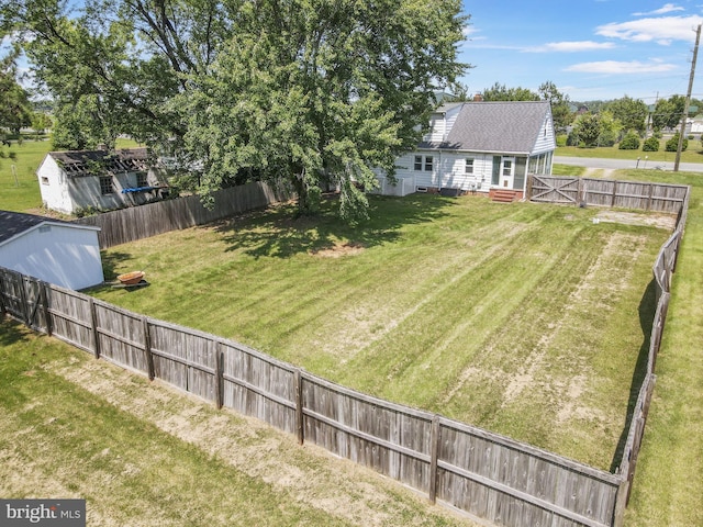 301 Hamilton Blvd, Warsaw, VA 22572 - view of yard featuring entry steps