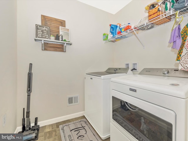 1419 Ramblewood Dr, Emmitsburg, MD 21727 - laundry area featuring independent washer and dryer and baseboards