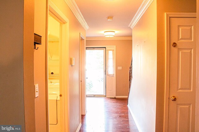 8 Spur Ridge Ct, Newark, DE 19702 - corridor featuring crown molding and dark wood finished floors
