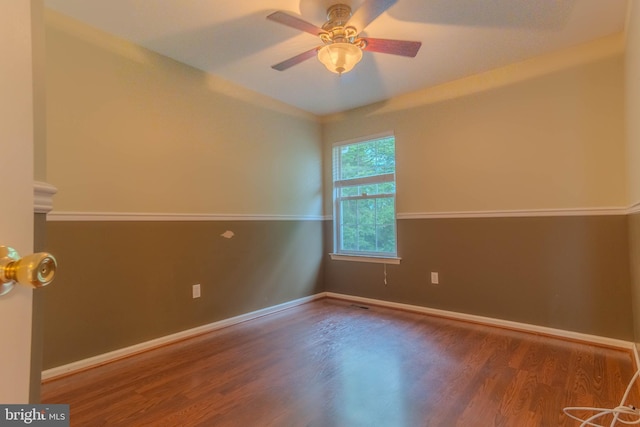 8 Spur Ridge Ct, Newark, DE 19702 - unfurnished room featuring wood finished floors and a ceiling fan