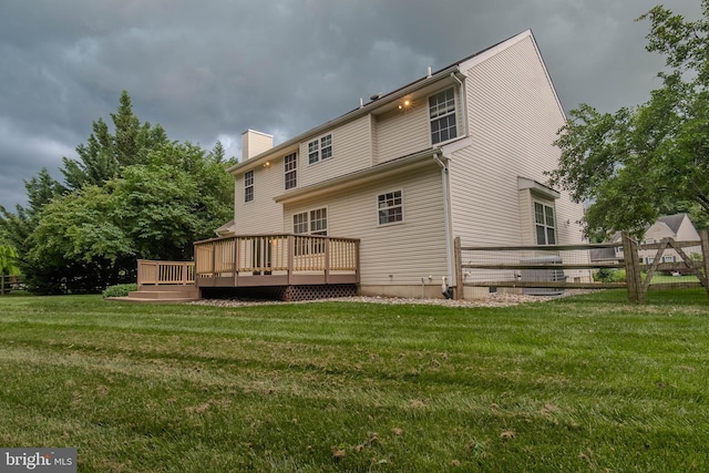 8 Spur Ridge Ct, Newark, DE 19702 - rear view of property with a chimney and a wooden deck