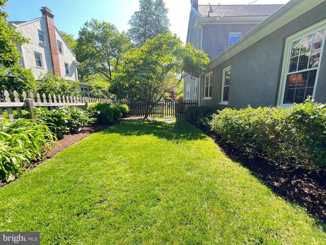 6206 Pinehurst Rd, Baltimore, MD 21212 - view of yard