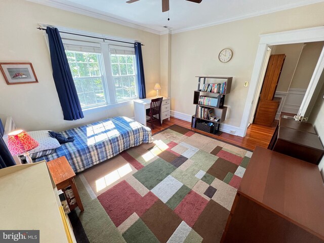 6206 Pinehurst Rd, Baltimore, MD 21212 - bedroom with wood finished floors, ornamental molding, and ceiling fan