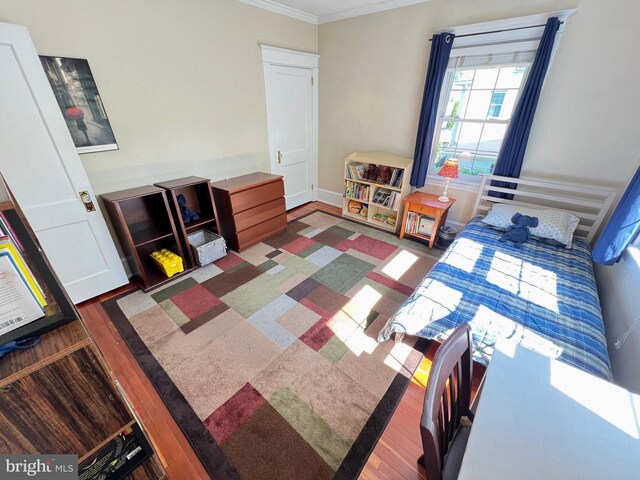 6206 Pinehurst Rd, Baltimore, MD 21212 - bedroom with crown molding and wood finished floors