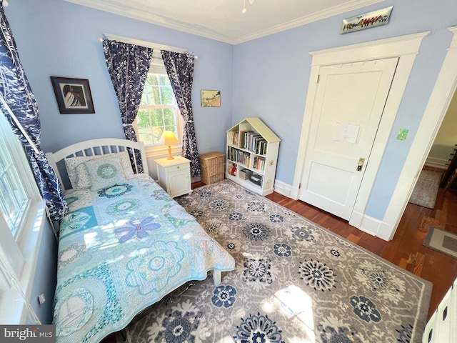6206 Pinehurst Rd, Baltimore, MD 21212 - bedroom featuring wood finished floors, crown molding, and baseboards