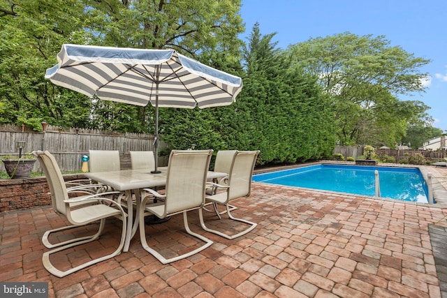 872 Kilby Dr, Yardley, PA 19067 - view of swimming pool featuring a patio area, outdoor dining space, and a fenced backyard