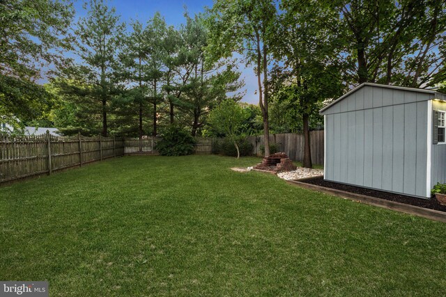 872 Kilby Dr, Yardley, PA 19067 - fenced backyard featuring a shed