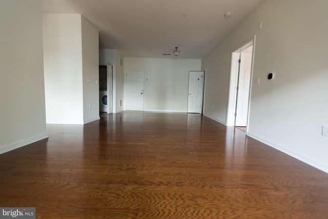 1115 Halifax Pl, Hamilton, NJ 08619 - unfurnished room with wood finished floors, baseboards, washer / clothes dryer, and a smoke detector