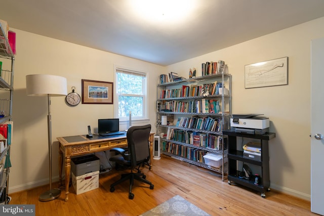 5021 23rd Rd N, Arlington, VA 22207 - office with wood finished floors and baseboards