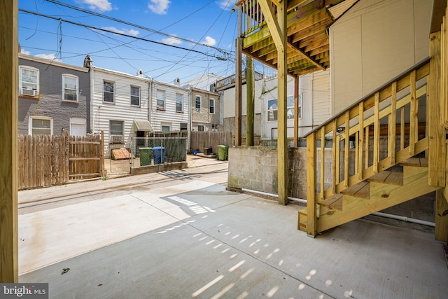 267 S Ellwood Ave, Baltimore, MD 21224 - view of patio featuring a residential view