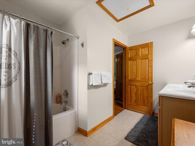 218 Nelson Way, Basye, VA 22810 - bathroom featuring shower / tub combo with curtain, tile patterned floors, vanity, and baseboards