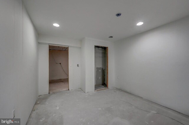 3115 Sparrow Ct, East Stroudsburg, PA 18302 - unfurnished bedroom featuring recessed lighting and a closet