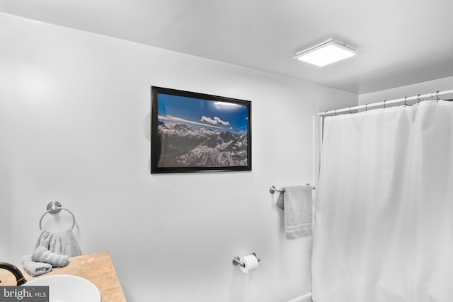 109 Knob Ct, Albrightsville, PA 18210 - full bath with vanity and a shower with shower curtain