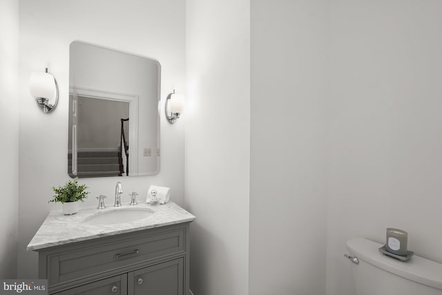 6638 Hampton View Pl, Mclean, VA 22101 - bathroom with toilet and vanity