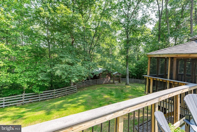 3 Cove Ct, Stafford, VA 22554 - view of yard featuring a sunroom and view of wooded area