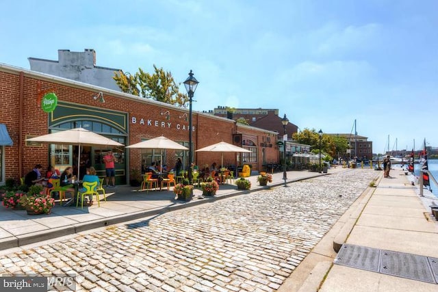 608 S Washington St, Baltimore, MD 21231 - view of home's community