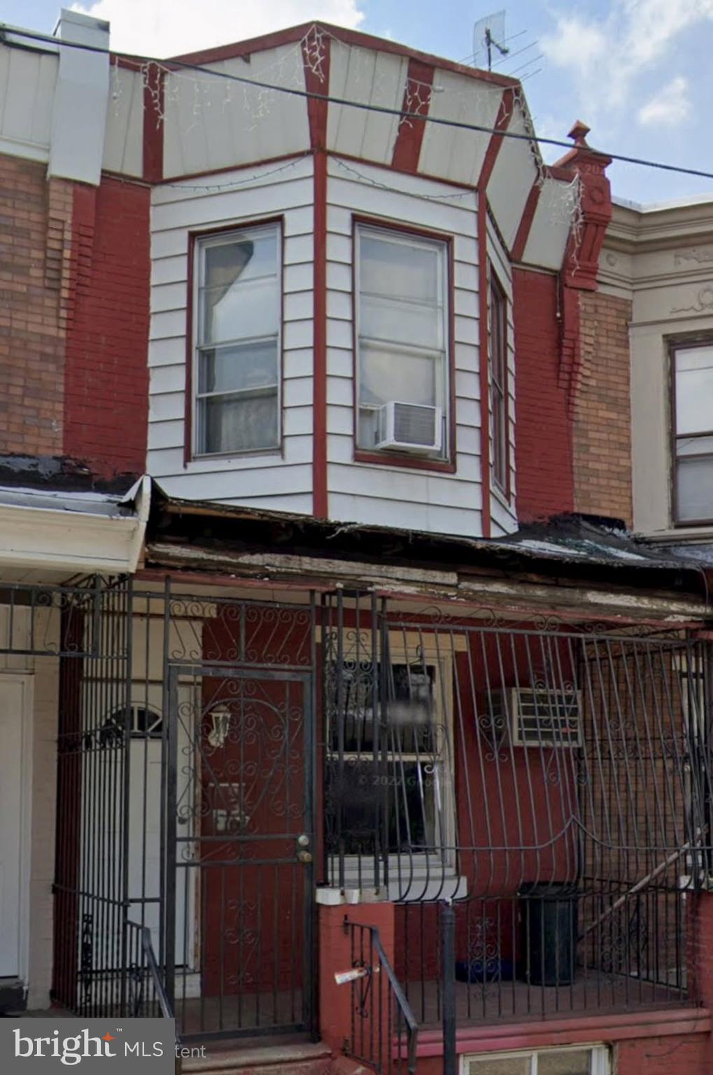 2012 E Birch St, Philadelphia, PA 19134 - view of front of house featuring cooling unit