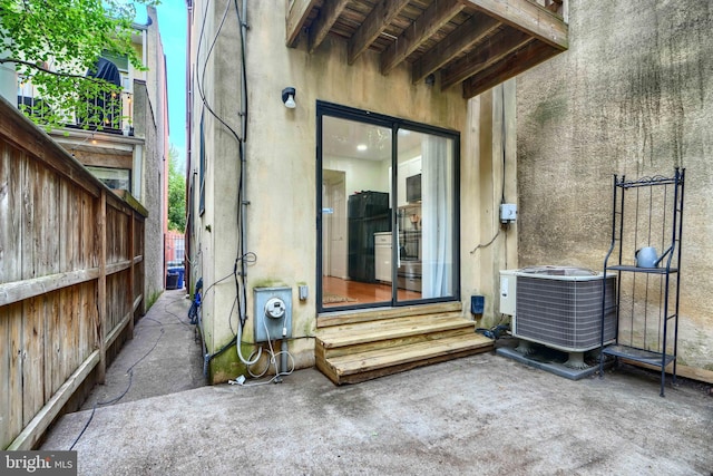 106 W Montgomery St, Baltimore, MD 21230 - doorway to property with a patio