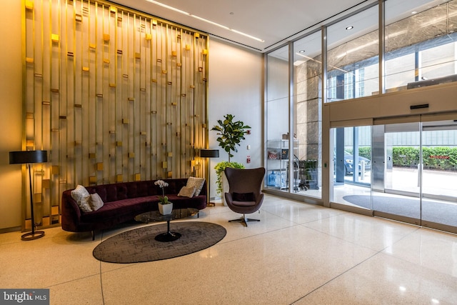2101 Market St Unit 1104, Philadelphia, PA 19103 - building lobby featuring a towering ceiling