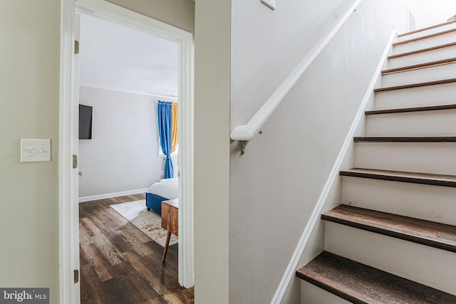 726 Harmony Orchard Rd, Front Royal, VA 22630 - stairway featuring wood finished floors